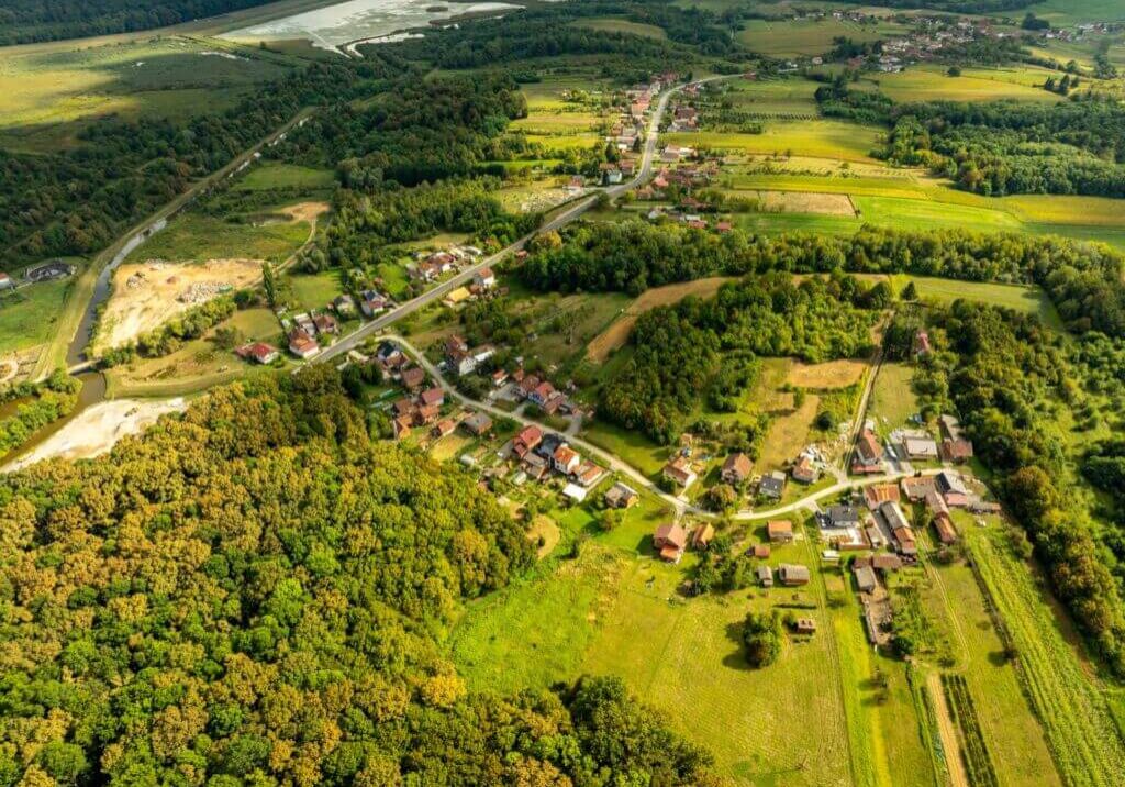 rural-town-valley-fields-community rural-town-valley-fields-community