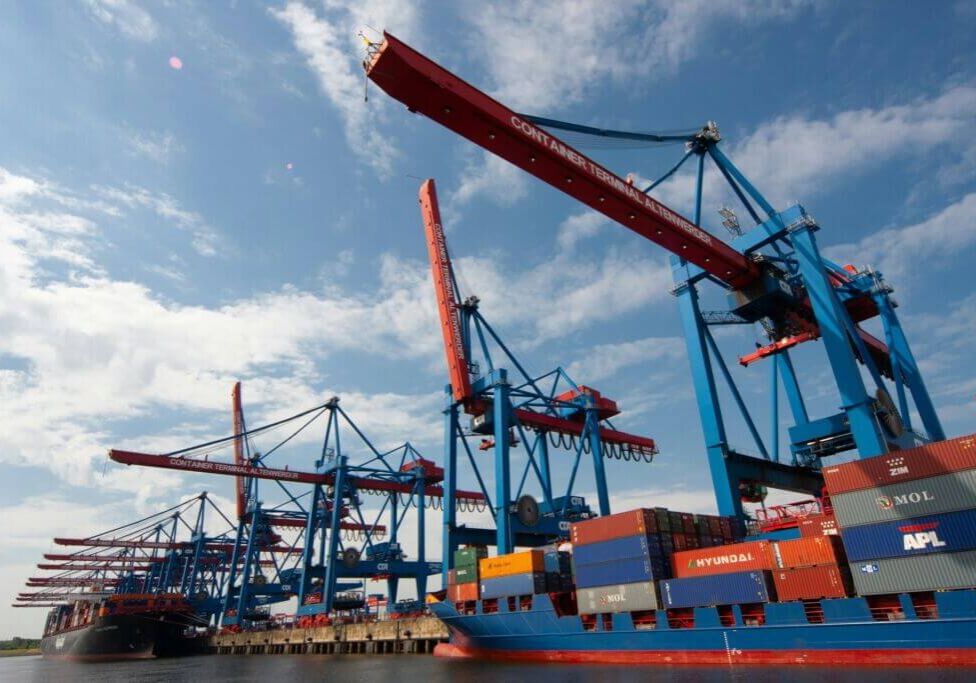 trade-global-containers-cargo-shipping-supply chain trade-global-containers-cargo-shipping-supply chain